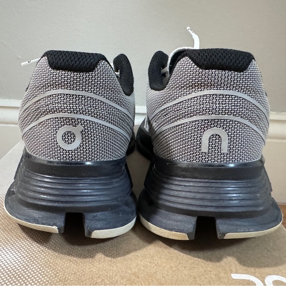On Cloud CLOUDNOVA Z5 Rush Women’s Sneakers in Size 8 - Picture 7 of 11